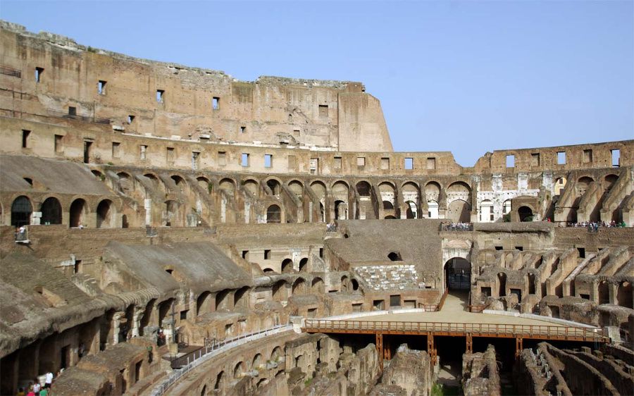 Graderío del Coliseo (Anfiteatro de Flavio).j