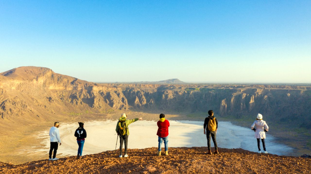 Hiking Al Wahbah crater