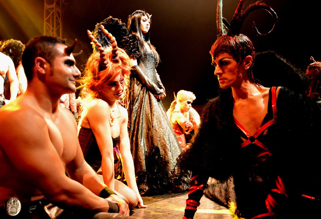 Cabaret Maldito (Circo de los Horrores)