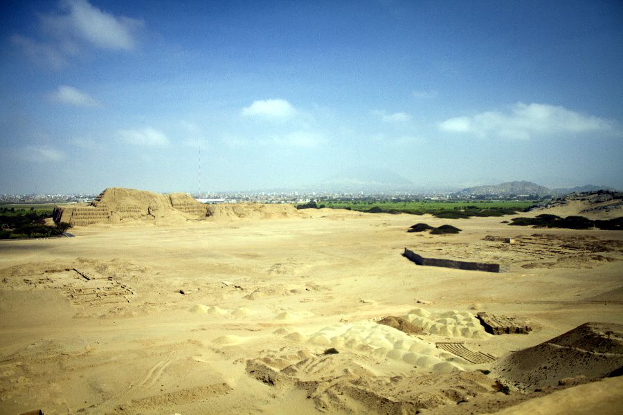 Huacas del Sol y la Luna