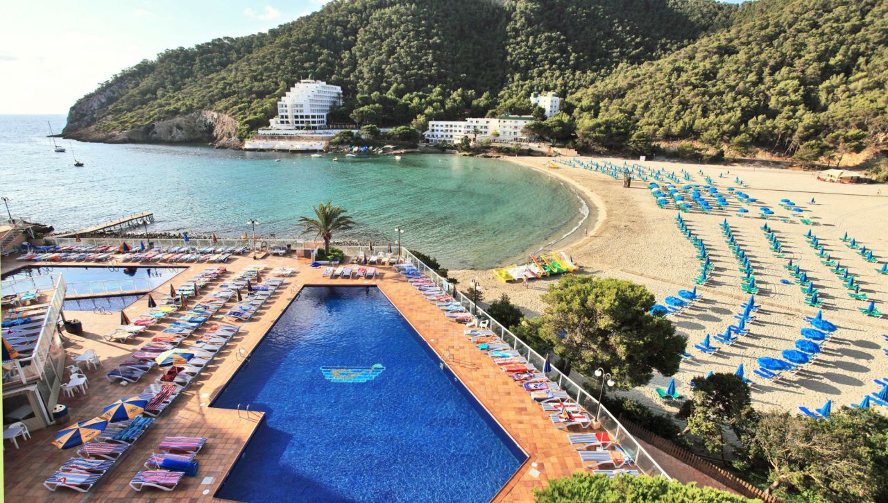 6. Sirenis Cala Llonga Resort, Cala Llonga, Santa Eulalia, Islas Baleares