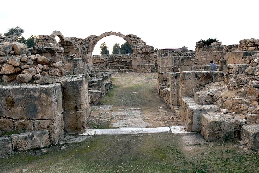 Pafos Saranta Kolones
