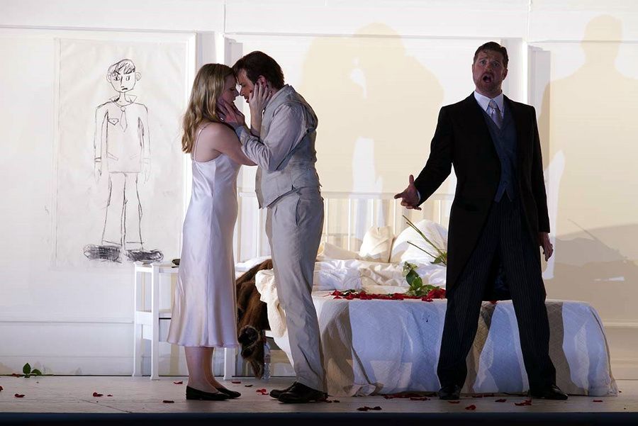 Rodelinda (Lucy Crowe), Bertarido (Bejun Mehta) y Grimoaldo (Jeremy Ovenden)