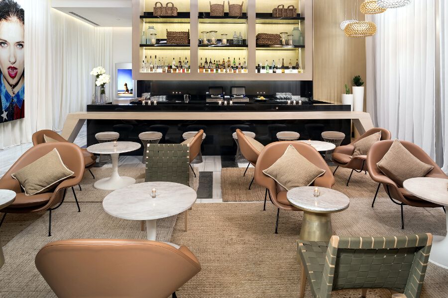 Aura Lounge