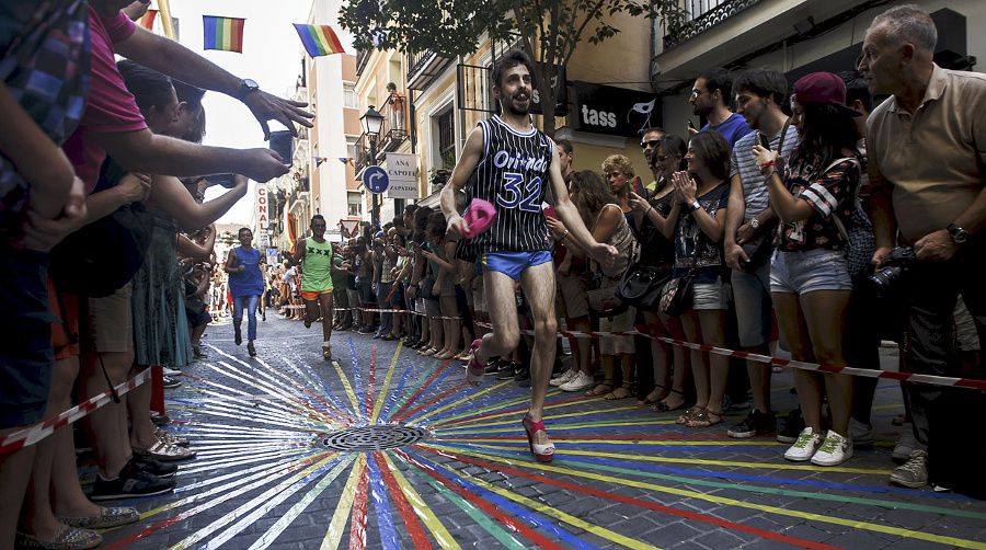 Chueca. Carrera en tacos altos del Orgullo Gay