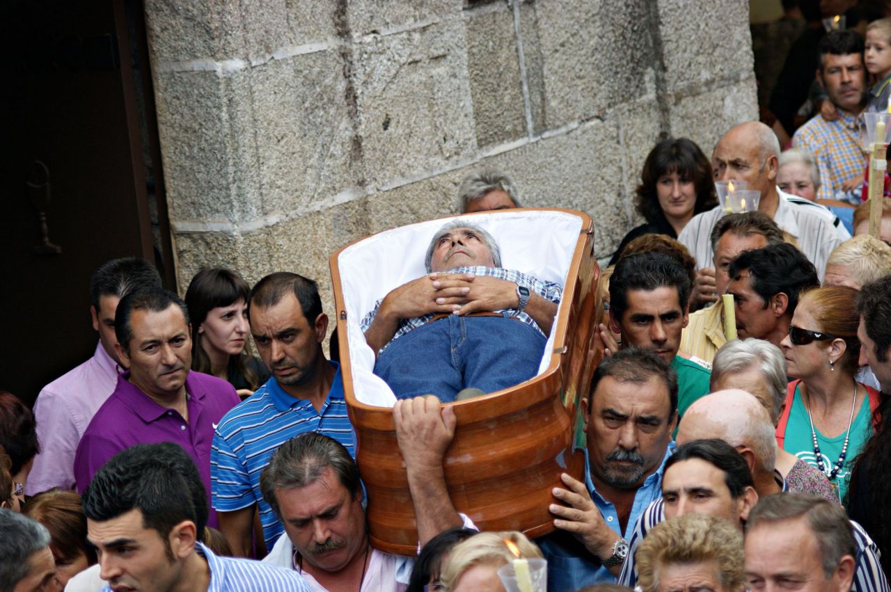 Procesión de ataúdes de Santa Marta de Ribarteme