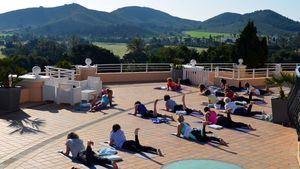 Yoga en la terraza del Hotel Principe Felipe
