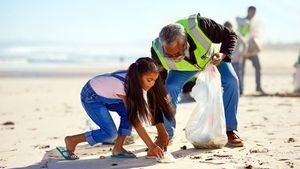 La Generación Z es la que hace más voluntariado cuando viaja