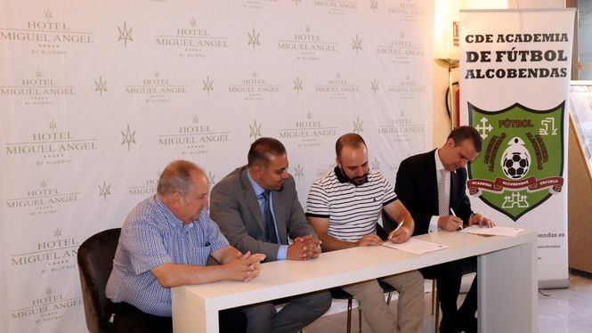 El Hotel Miguel Angel patrocinador oficial de la Academia de Futbol Alcobendas