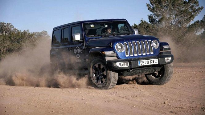 Las mejores rutas por Ibiza y Tenerife, a través de la experiencia Change The Way