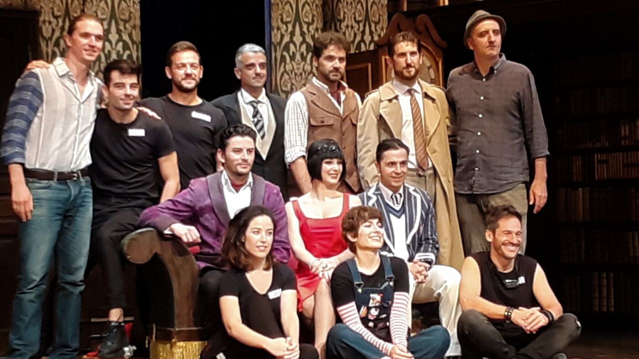 La función que sale mal en Teatro La Latina | Inout Viajes - La Funcion Que Sale Mal Barcelona
