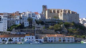 Una vuelta cicloturista a Menorca para descubrir la isla pedaleando