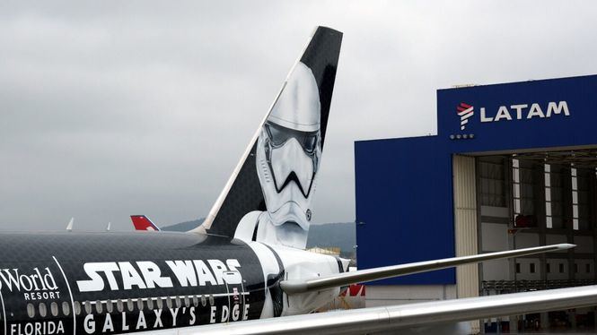 Stormtrooper Plane de LATAM aterriza en Brasil