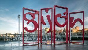 Avilés, Gijón y Oviedo presentan sus reclamos turísticos en Barcelona
