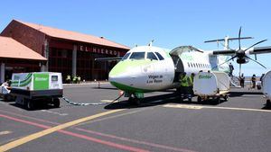 El Hierro y Binter buscarán soluciones para garantizar plazas aéreas en los traslados sanitarios