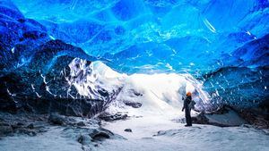 Islandia, Skaftafell: cueva de hielo azul de Vatnajokül