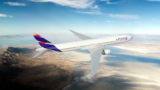 LATAM recibe dos reconocimientos por la puntualidad de sus vuelos