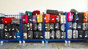 Reclamación de las maletas perdidas en un vuelo