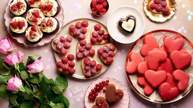 Emirates servirá a bordo 40 creaciones culinarias únicas para San Valentín