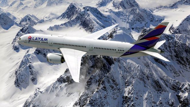 LATAM mantendrá la reducción del 95% de su operación de pasajeros en mayo