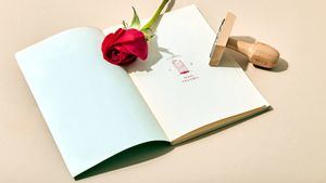 Rosas para estampar los libros del Sant Jordi del 23 de julio