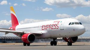 Campaña promocional de Iberia Express para viajar a Ibiza