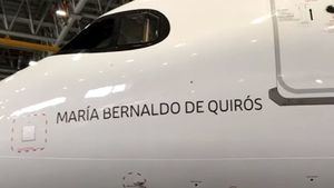Iberia rinde homenaje a María Bernaldo de Quirós, la primera piloto en España