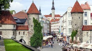 Tallin, capital de Estonia, en Navidad, ciudad de cuento de hadas