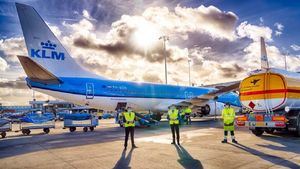KLM realiza el primer vuelo de pasajeros con queroseno sintético sostenible