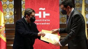 El Instituto Cervantes y Paradores acuerdan promocionar el español y el patrimonio cultural