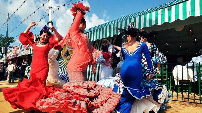 Airbnb traslada la Feria de Sevilla al entorno virtual con una colección de Experiencias Online