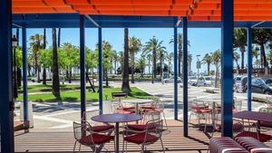 Arena Tapas Restaurant, productos de origen frente al Paseo Marítimo de Salou