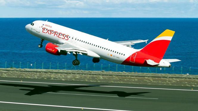 Iberia Express retoma los vuelos a Grecia y estrena su ruta directa a la isla de Cefalonia