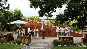 Vino, gastronomía y música en directo en la terraza de verano de Bodegas Montecillo