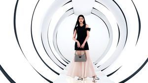 La cantante coreana Seulgi y a la actriz china Jelly Lin embajadoras de Salvatore Ferragamo