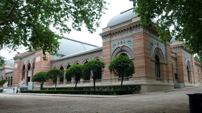 Palacio de Velázquez del Parque del Retiro: Vivian Suter