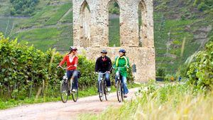 En bici siguiendo el curso del Mosela