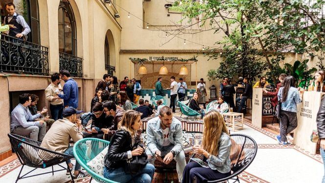 Espacio Jardín Cervezas Alhambra, cargado de gastronomía, música, arte y cultura