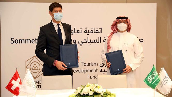 Sommet Education firma un acuerdo para impulsar la educación hotelera y turística de Arabia Saudí
