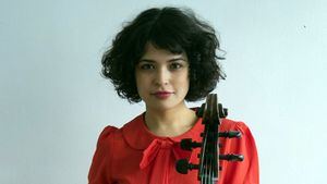 La cantante y violoncelista cubana Ana Carla Maza en la Sala Clamores este domingo
