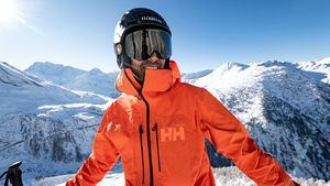 Helly Hansen presenta su nueva chaqueta de esquí con Aurelien Ducroz
