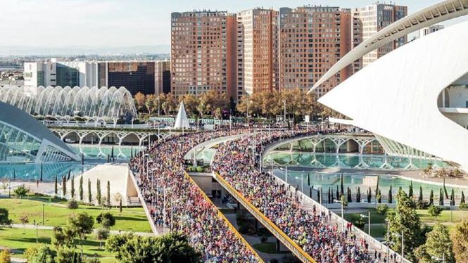 Vuelven público y runners al Gran Premio de Moto GP y al Maratón de Valencia