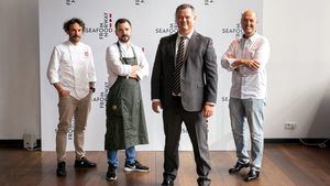 Tres chefs renuevan el clásico canapé de salmón noruego ahumado