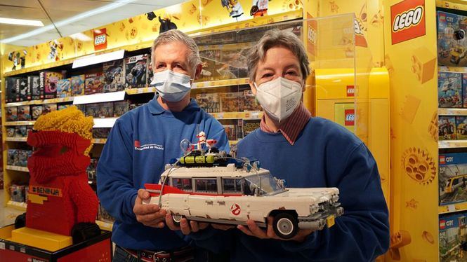 El Corte Inglés y la Fundación A La Par colaboran en el montaje de piezas de LEGO