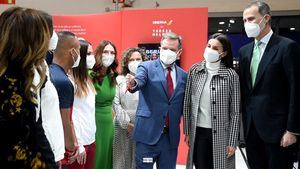 Los Reyes inauguran FITUR y visitan el stand de Iberia