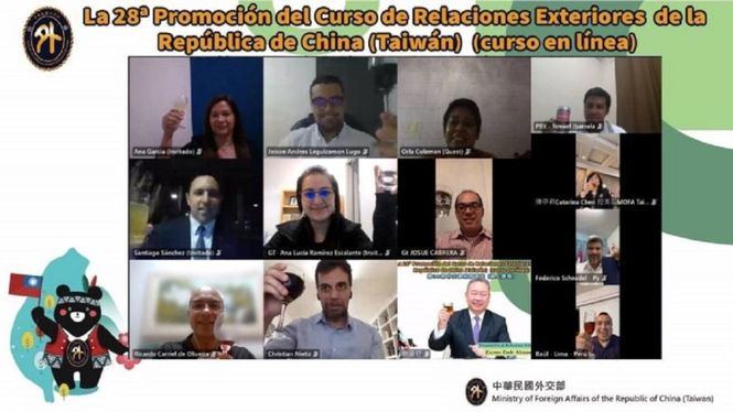 Se clausura en Taiwán Curso diplomático en español
