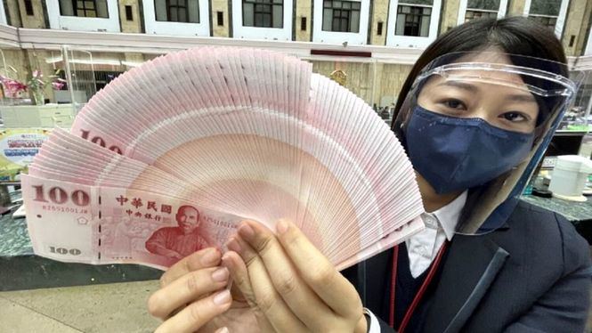 Billetes nuevos en Taiwán para regalar en el Año Nuevo lunar