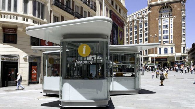Los servicios de atención turística de Madrid recibieron casi un millón de visitantes en 2021