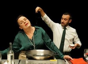 Noticias de Teatro: Las locuras por el veraneo. El silencio en bodas de sangre. Paella