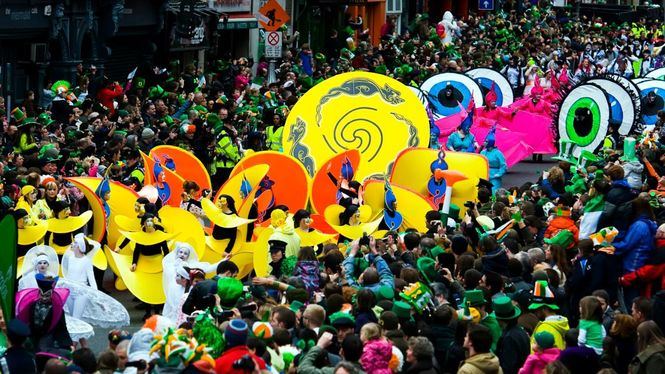 El icónico Festival de San Patricio regresa de nuevo a las calles de Irlanda tras la pandemia